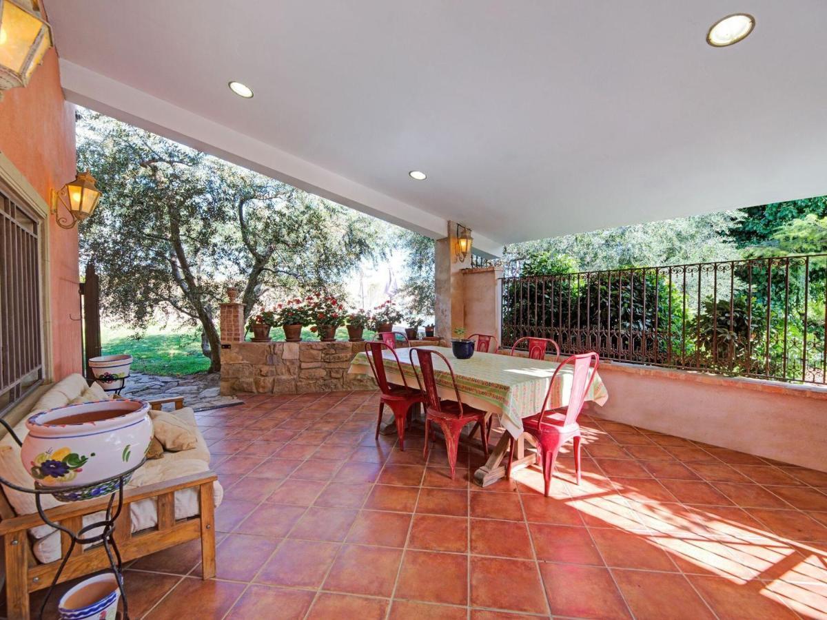 Lively Holiday Home In Fraga With Private Pool Экстерьер фото