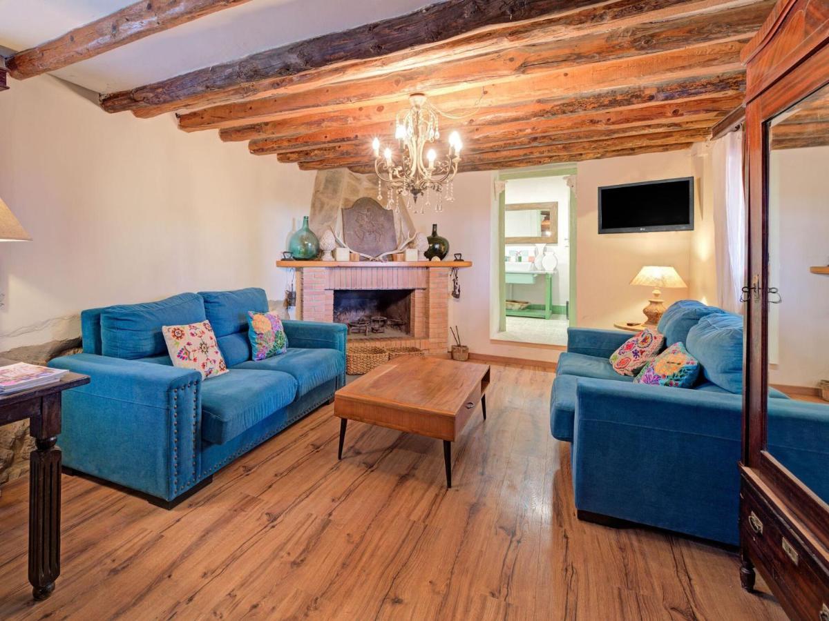 Lively Holiday Home In Fraga With Private Pool Экстерьер фото